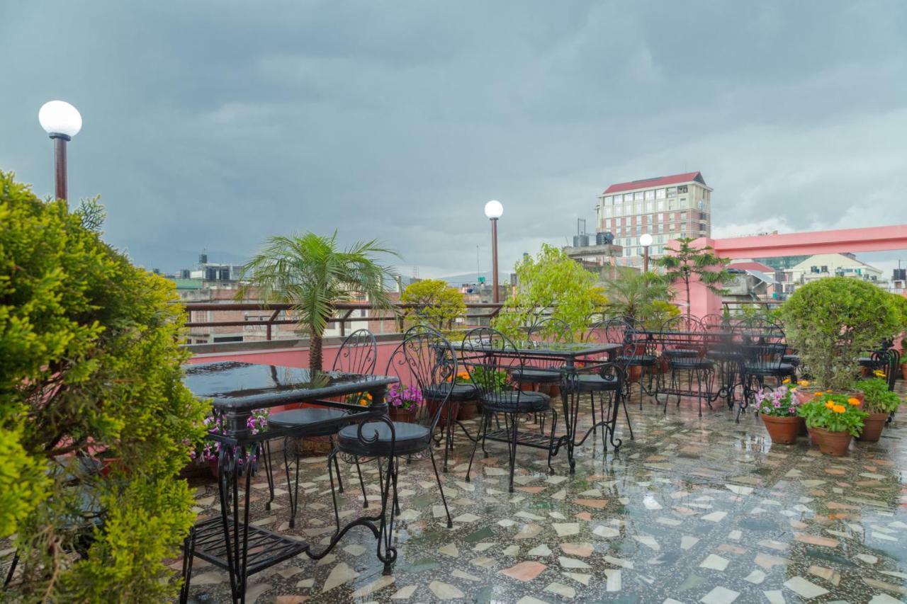 Skyline Hotel Kathmandu Esterno foto