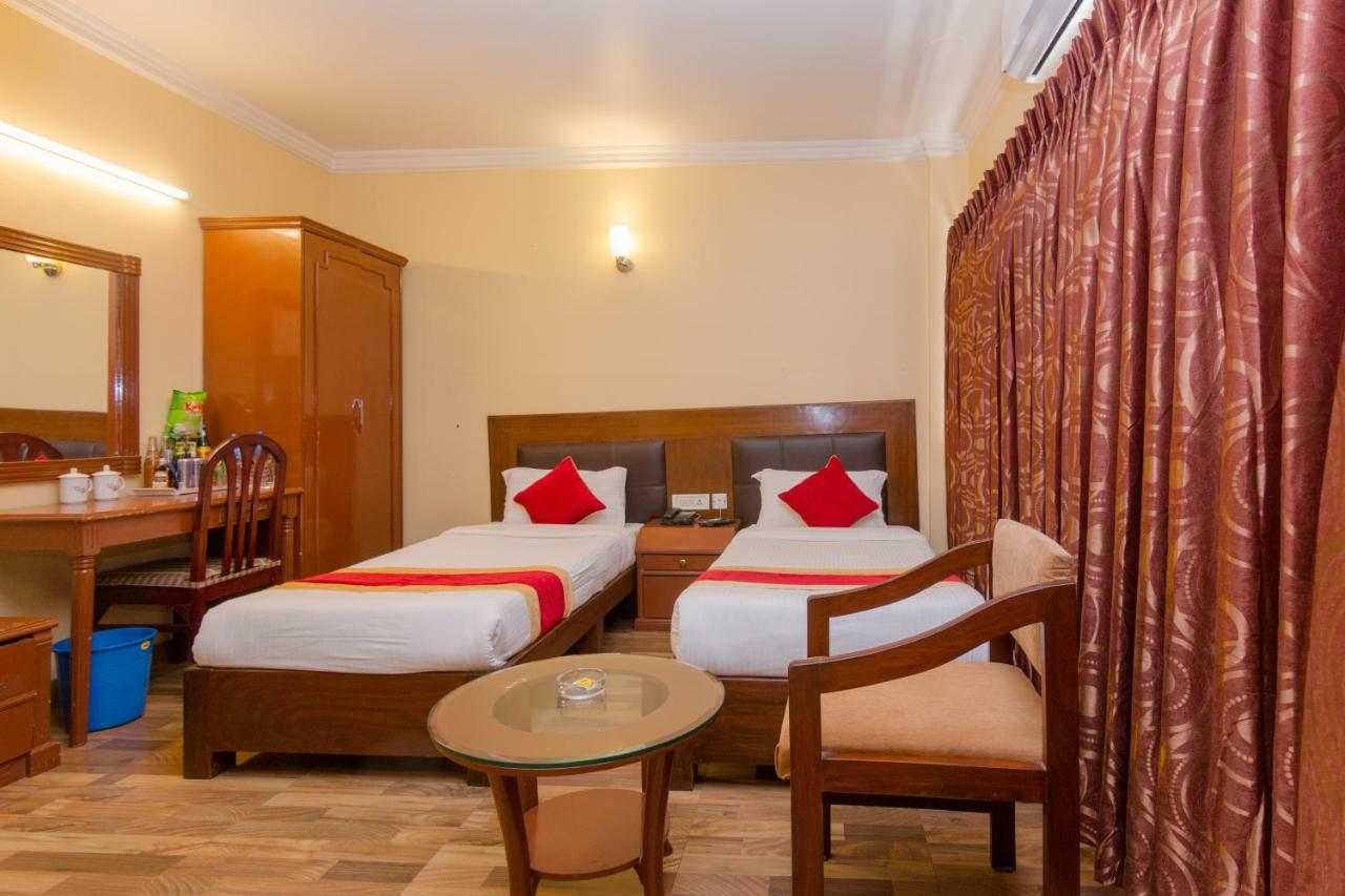Skyline Hotel Kathmandu Esterno foto